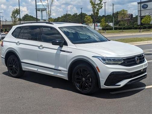 2022 Volkswagen Tiguan 2.0T SE R-Line Black
