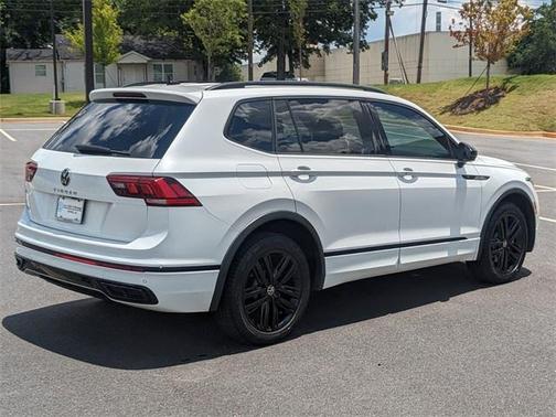 2022 Volkswagen Tiguan 2.0T SE R-Line Black