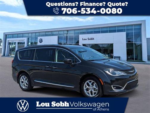 2017 Chrysler Pacifica Touring-L Plus