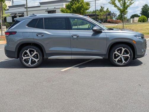 Platinum Gray Metallic 2026 Volkswagen Tiguan 2.0T SE