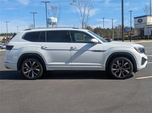 2025 Volkswagen Atlas 2.0T SEL Premium R-Line