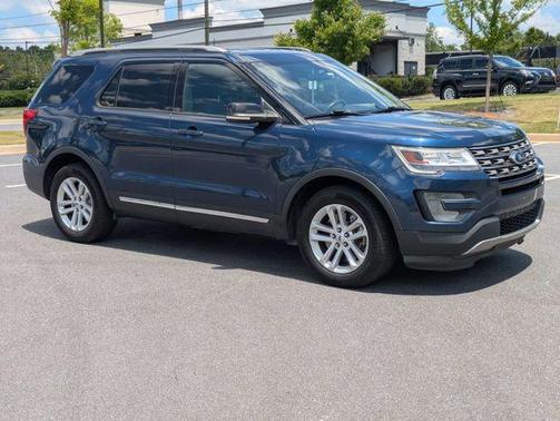 Blue 2017 Ford Explorer XLT