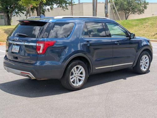 Blue 2017 Ford Explorer XLT