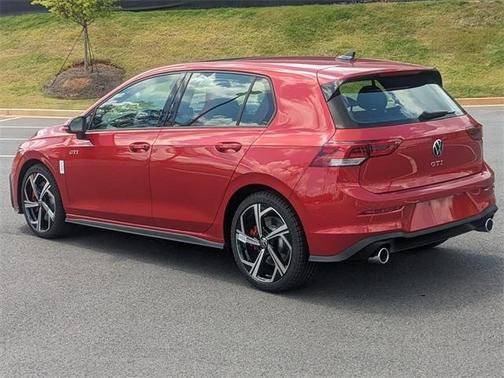2025 Volkswagen Golf GTI 2.0T SE