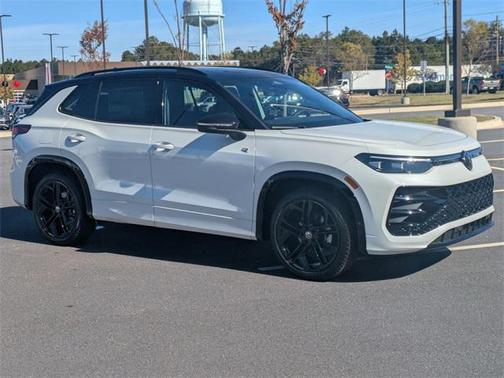 2026 Volkswagen Tiguan 2.0T SE R-Line Black