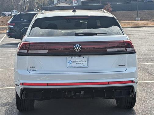 2026 Volkswagen Atlas Cross Sport 2.0T SEL R-Line Black