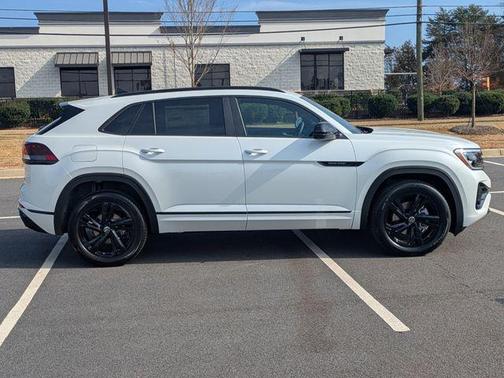 Opal White Pearl 2026 Volkswagen Atlas Cross Sport 2.0T SEL R-Line Black