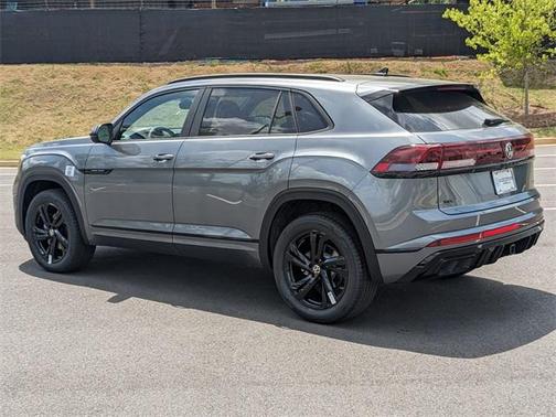2025 Volkswagen Atlas Cross Sport 2.0T SEL R-Line Black