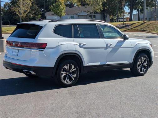 2026 Volkswagen Atlas 2.0T SE
