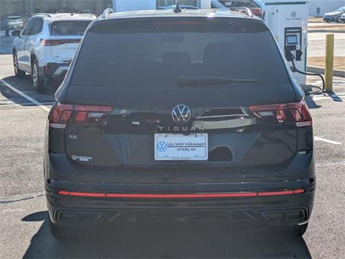 2023 Volkswagen Tiguan 2.0T SE R-Line Black