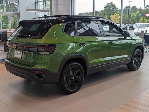 2025 Volkswagen Taos 1.5T SE Black