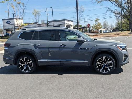 2025 Volkswagen Atlas 2.0T SEL Premium R-Line
