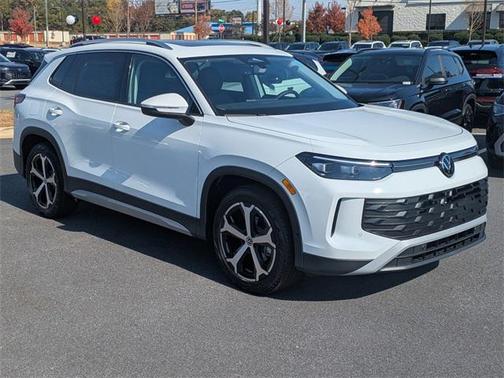 2026 Volkswagen Tiguan 2.0T SE