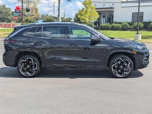 2025 Volkswagen Tiguan 2.0T SEL R-Line