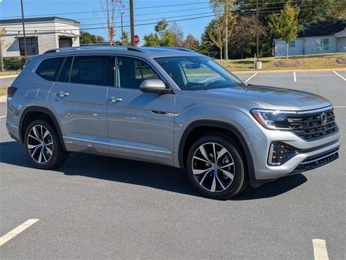 2026 Volkswagen Atlas 2.0T SEL Premium R-Line