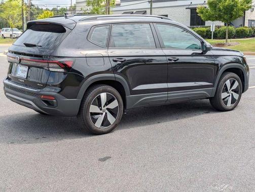 Deep Black Pearl Effect 2025 Volkswagen Taos 1.5T S