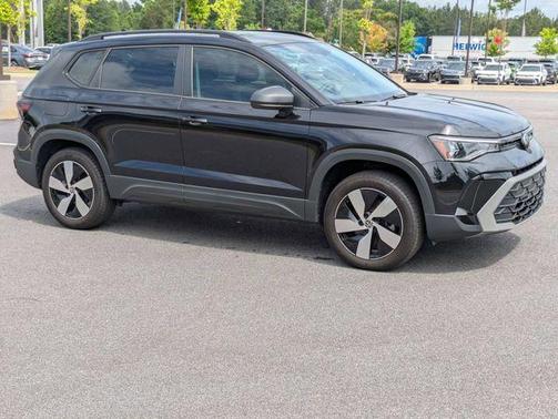 Deep Black Pearl Effect 2025 Volkswagen Taos 1.5T S