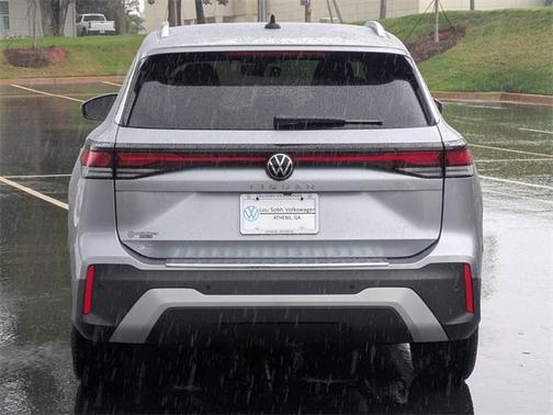 2025 Volkswagen Tiguan 2.0T SE
