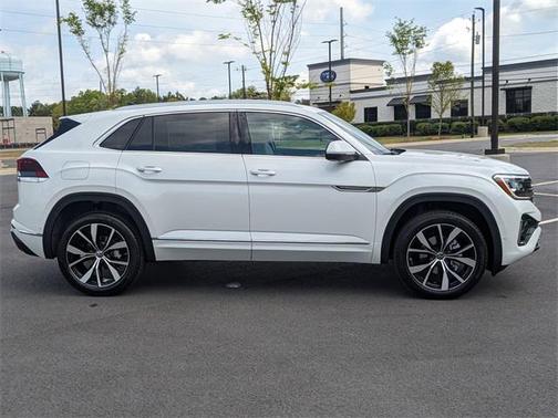 2025 Volkswagen Atlas Cross Sport 2.0T SEL Premium R-Line