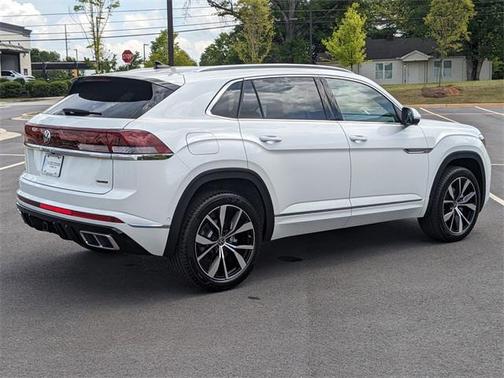2025 Volkswagen Atlas Cross Sport 2.0T SEL Premium R-Line