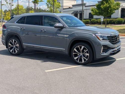 Pure Gray 2026 Volkswagen Atlas Cross Sport 2.0T SEL Premium R-Line