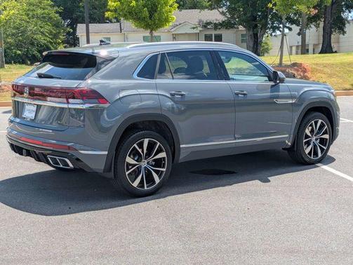 Pure Gray 2026 Volkswagen Atlas Cross Sport 2.0T SEL Premium R-Line