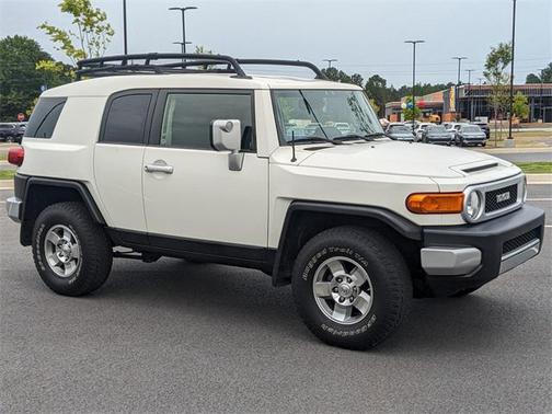 2014 Toyota FJ Cruiser Base