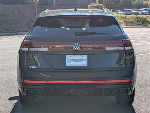 2026 Volkswagen Tiguan 2.0T SEL R-Line