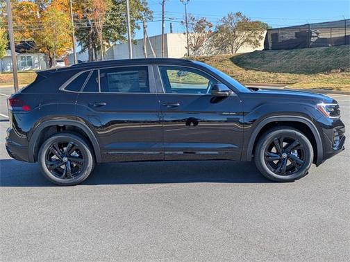 2026 Volkswagen Tiguan 2.0T SEL R-Line