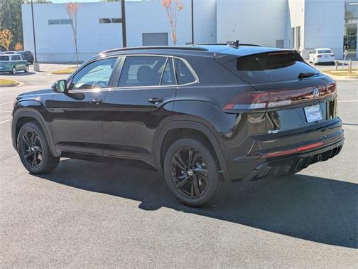 2026 Volkswagen Tiguan 2.0T SEL R-Line