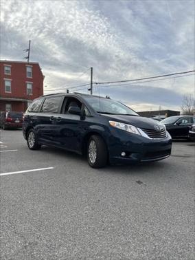 2011 Toyota Sienna XLE