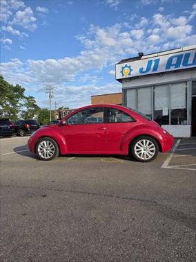 2008 Volkswagen New Beetle S