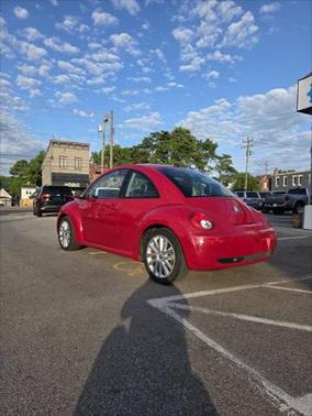 2008 Volkswagen New Beetle S