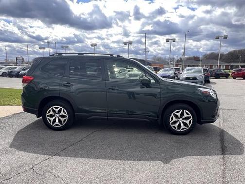 2024 Subaru Forester Premium