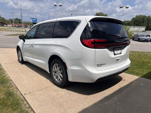 2025 Chrysler Pacifica L