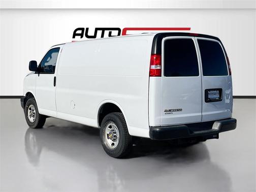 2024 Chevrolet Express 2500 RWD 2500 Regular Wheelbase WT