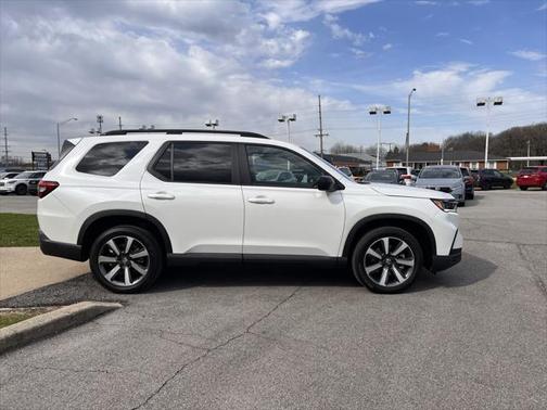 2023 Honda Pilot AWD Sport