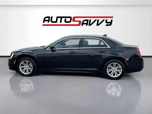 2021 Chrysler 300 Touring