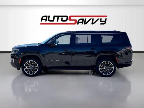 Diamond Black Crystal Pearlcoat 2024 Jeep Wagoneer Series II 4x4