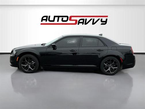 2023 Chrysler 300 Touring