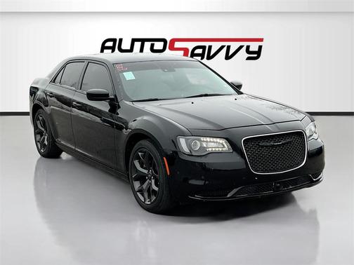 2023 Chrysler 300 Touring