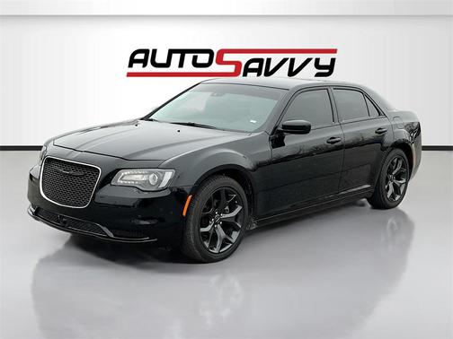 2023 Chrysler 300 Touring