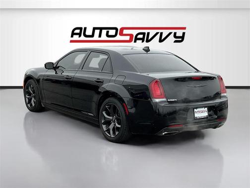 2023 Chrysler 300 Touring