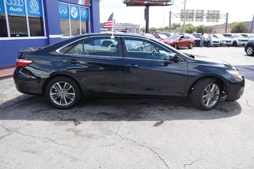 Black 2016 Toyota Camry SE