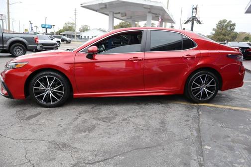 2021 Toyota Camry SE