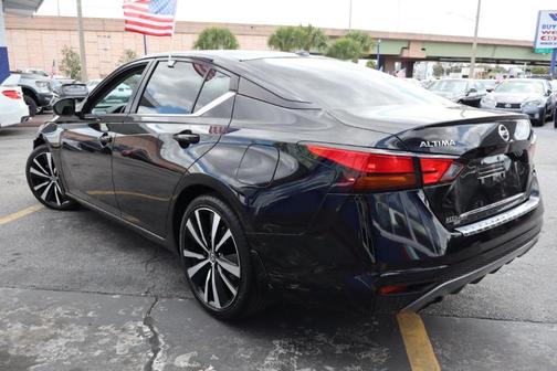 2022 Nissan Altima 2.5 SR