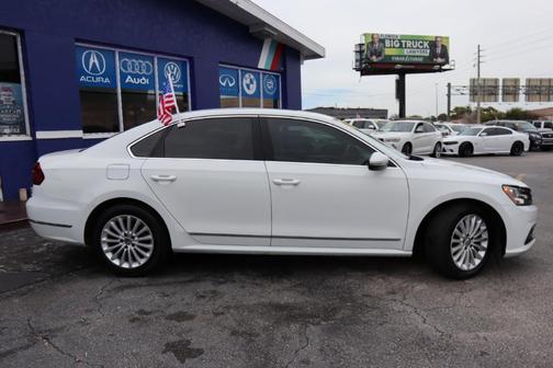 2017 Volkswagen Passat 1.8T SE
