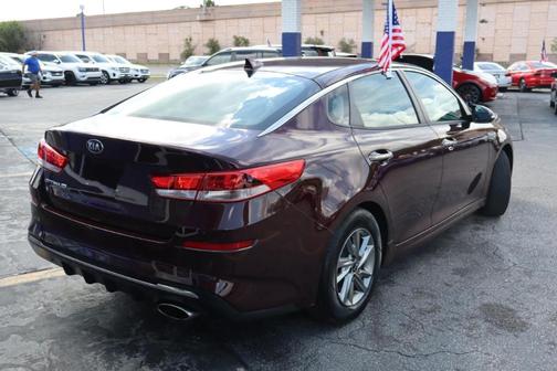 Maroon 2019 Kia Optima LX