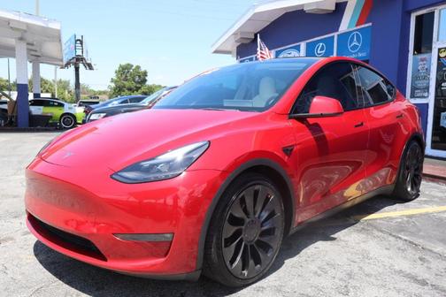 Red Multi 2022 Tesla Model Y Performance