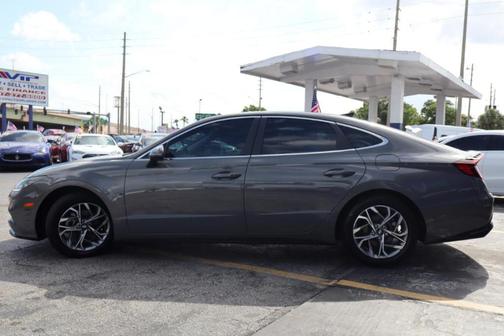 Gray 2022 Hyundai SONATA SEL